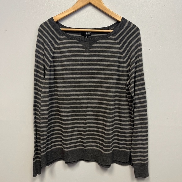 a.n.a Sweaters - 0124-137 Ana Grey striped Sweater